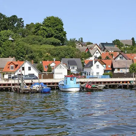 Doppelhaushaelfte Dock No 7 0 In Zirchow, Cleaning Included Holiday home *